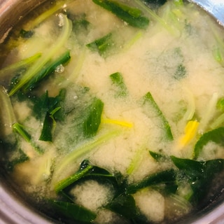 野菜たっぷり♪ほうれん草とチンゲン菜のお味噌汁♪